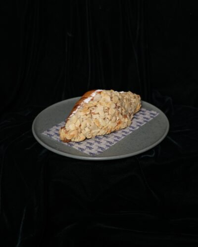 ALMOND CROISSANT
