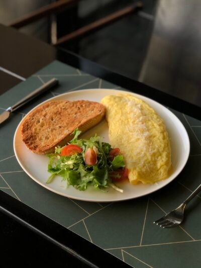 CLASSIC FRENCH OMELET